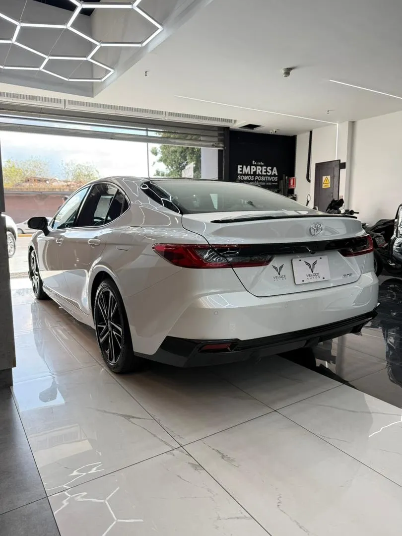 Toyota Camry Sport 2025 Blanco Caracas