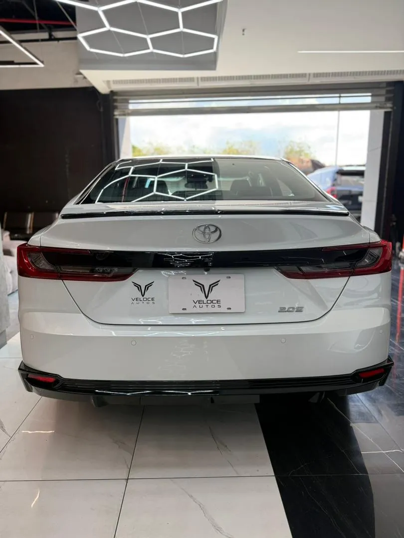 Toyota Camry Sport 2025 Blanco Caracas