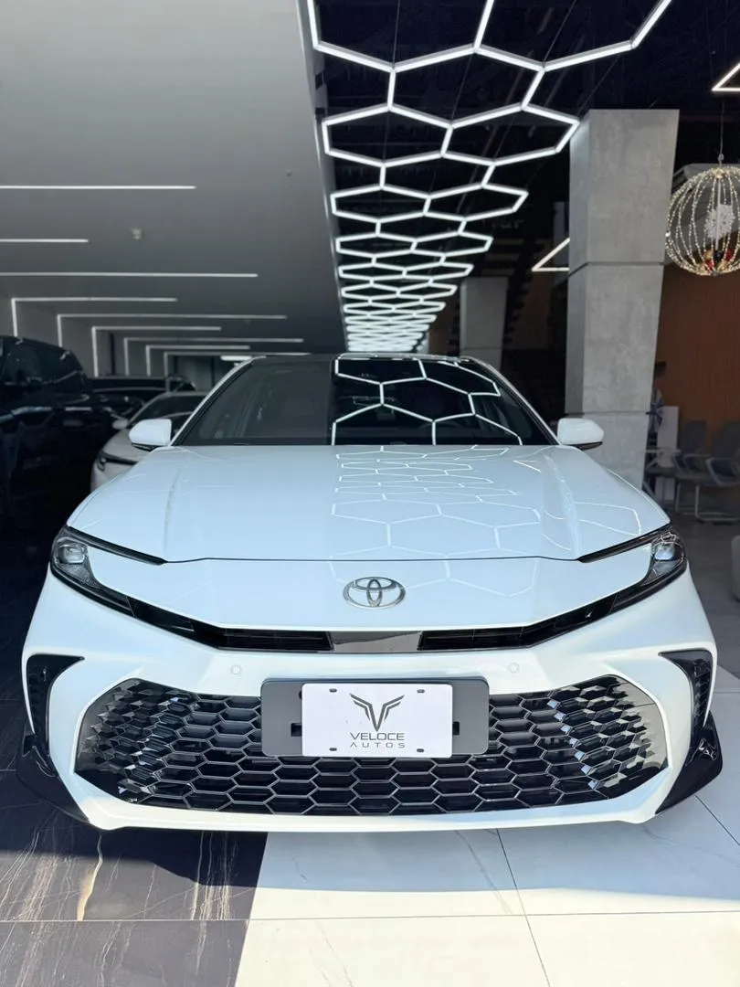 Toyota Camry Sport 2025 Blanco Caracas