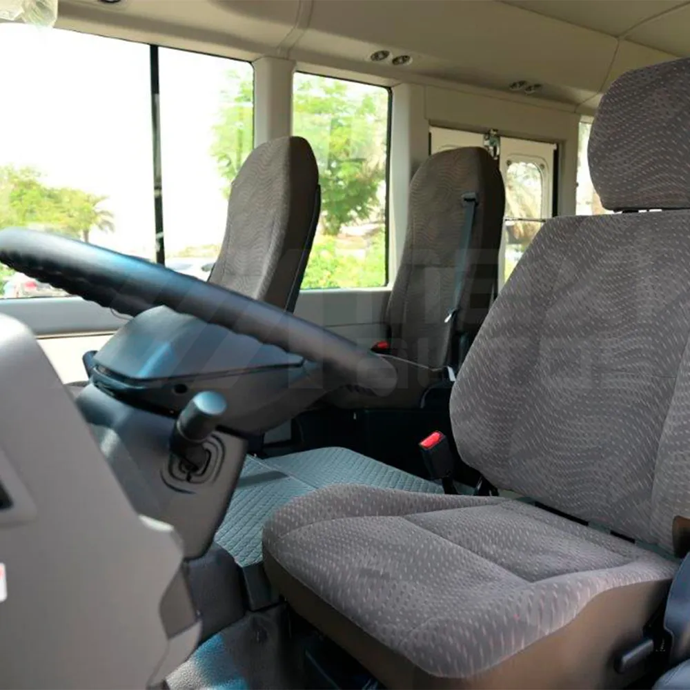 Toyota Coaster 2026 Blanco Caracas