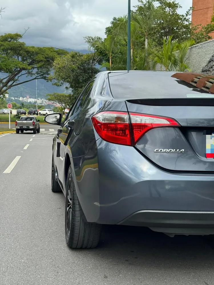 Toyota Corolla S 2016 Gris Caracas