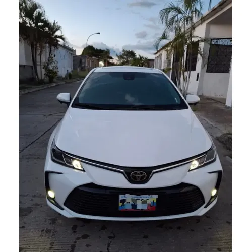 Toyota Corolla 2024 Blanco Caracas