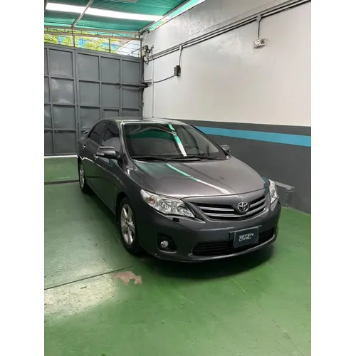 Toyota Corolla GLI 2013 Gris Caracas