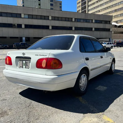 Toyota Corolla 2000 Blanco Caracas