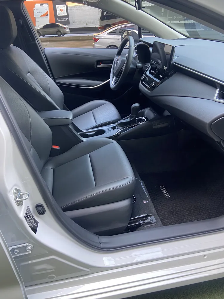Toyota Corolla 2025 Blanco Caracas