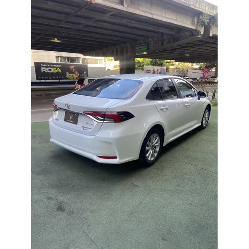 Toyota Corolla 2025 Blanco Caracas