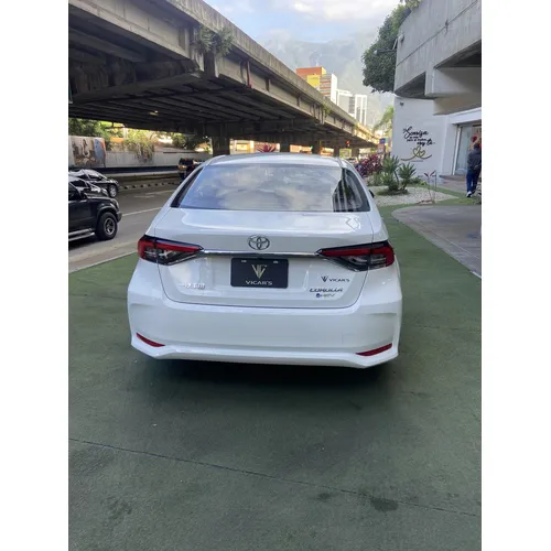 Toyota Corolla 2025 Blanco Caracas