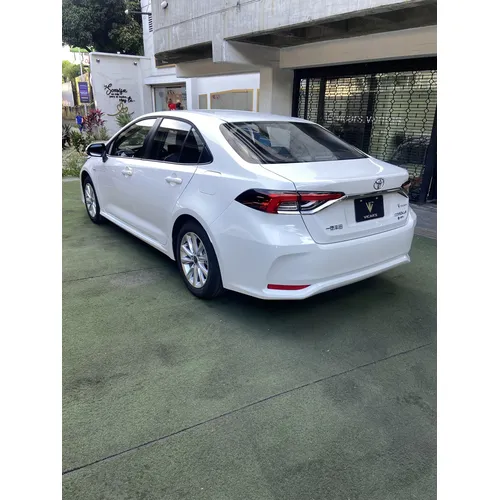 Toyota Corolla 2025 Blanco Caracas