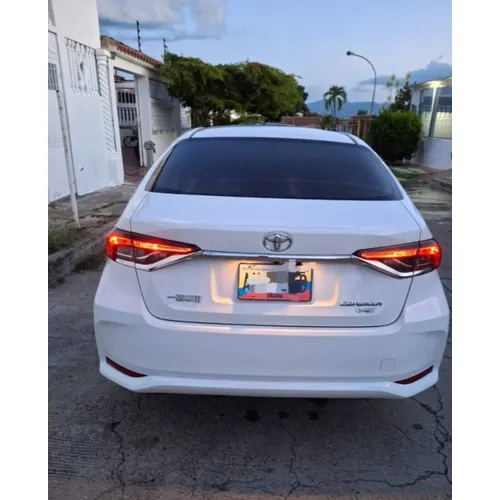 Toyota Corolla 2024 Blanco Caracas