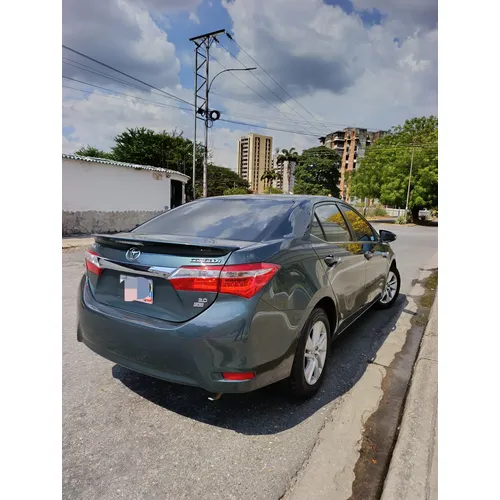 Toyota Corolla 2015 Verde Caracas