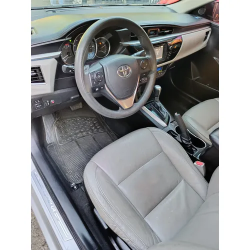 Toyota Corolla 2015 Plateado Caracas