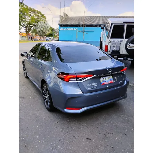 Toyota Corolla 2024 Gris Girardot