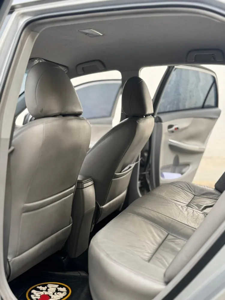 Toyota Corolla GLI 2011 Plateado Caracas