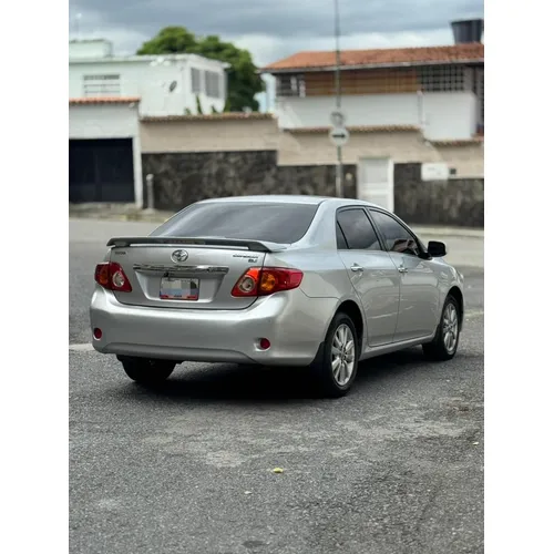 Toyota Corolla GLI 2011 Plateado Caracas