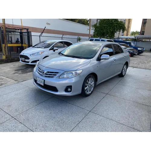 Toyota Corolla GLI 2012 Plateado Valencia