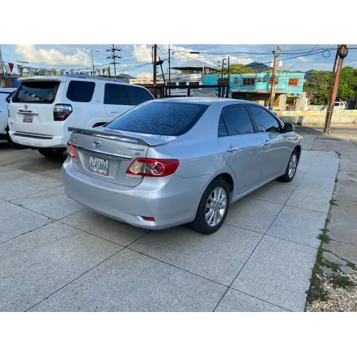 Toyota Corolla GLI 2012 Plateado Valencia