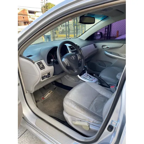 Toyota Corolla GLI 2012 Plateado Valencia