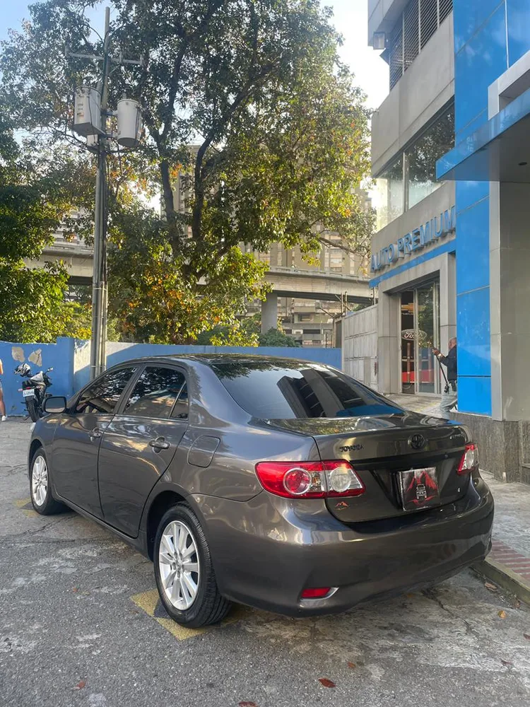 Toyota Corolla 2013 Negro Caracas