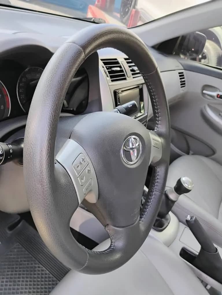 Toyota Corolla 2013 Gris