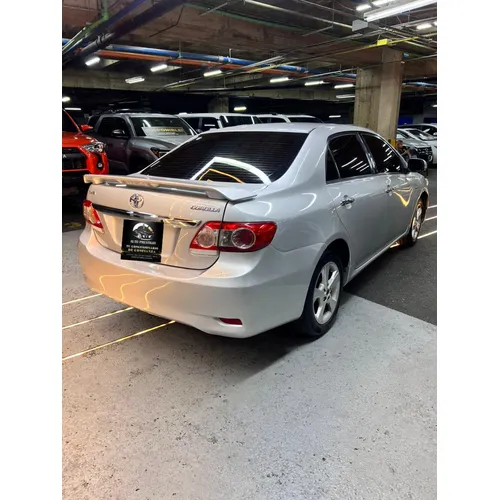 Toyota Corolla GLI 2014 Plateado Caracas