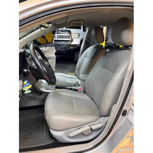 Toyota Corolla GLI 2014 Plateado Caracas