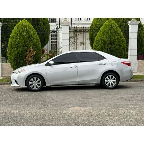 Toyota Corolla 2015 Plateado Caracas