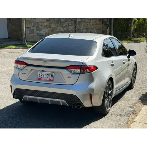 Toyota Corolla 2022 Plateado Caracas