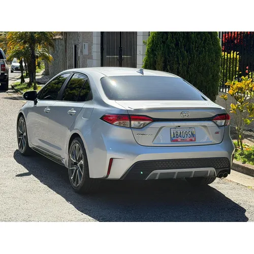 Toyota Corolla 2022 Gris Caracas