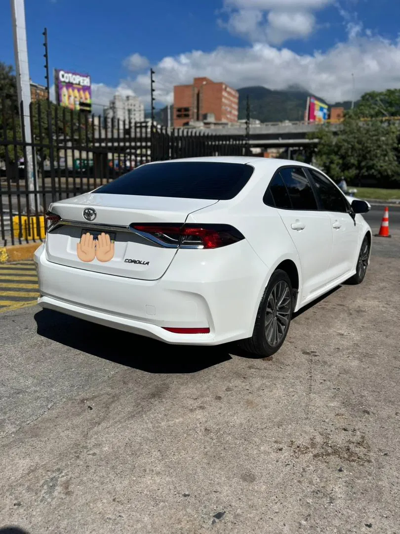 Toyota Corolla 2024 Blanco Caracas