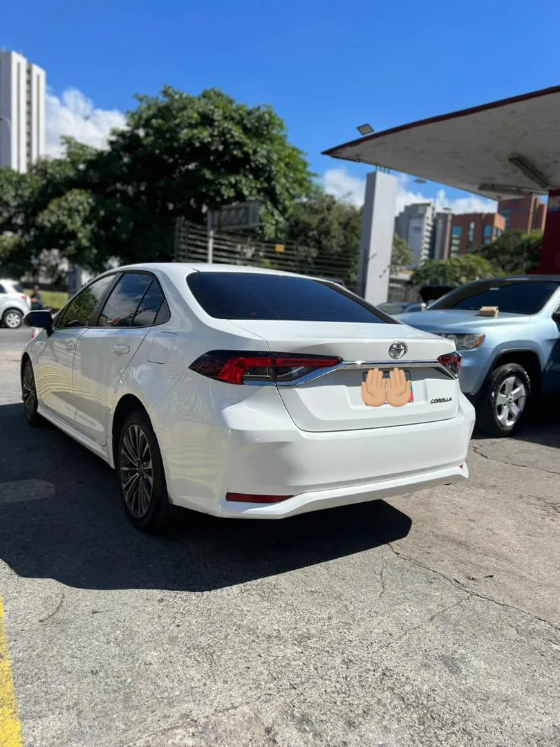 Toyota Corolla 2024 Blanco Caracas
