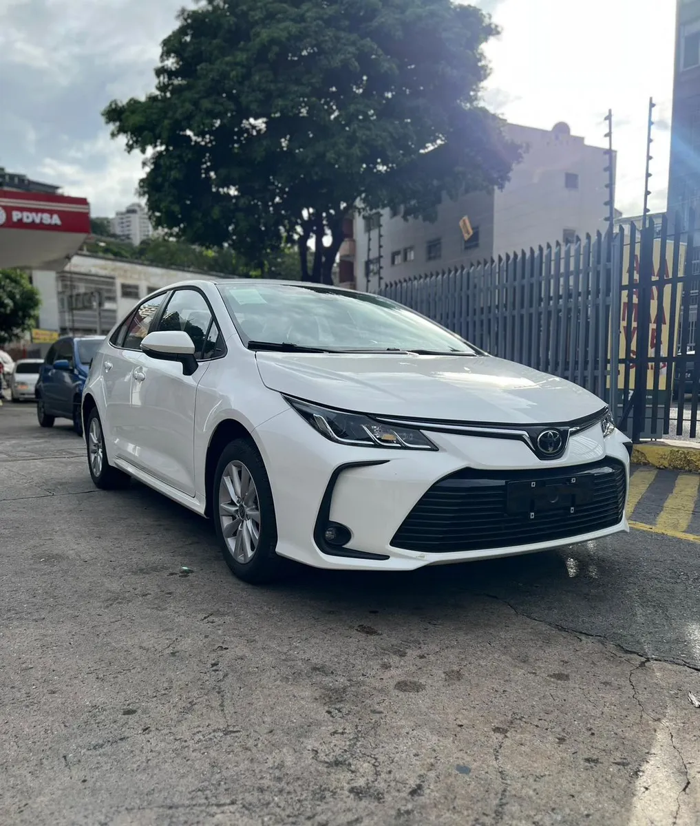 Toyota Corolla levin 2025 Blanco Caracas