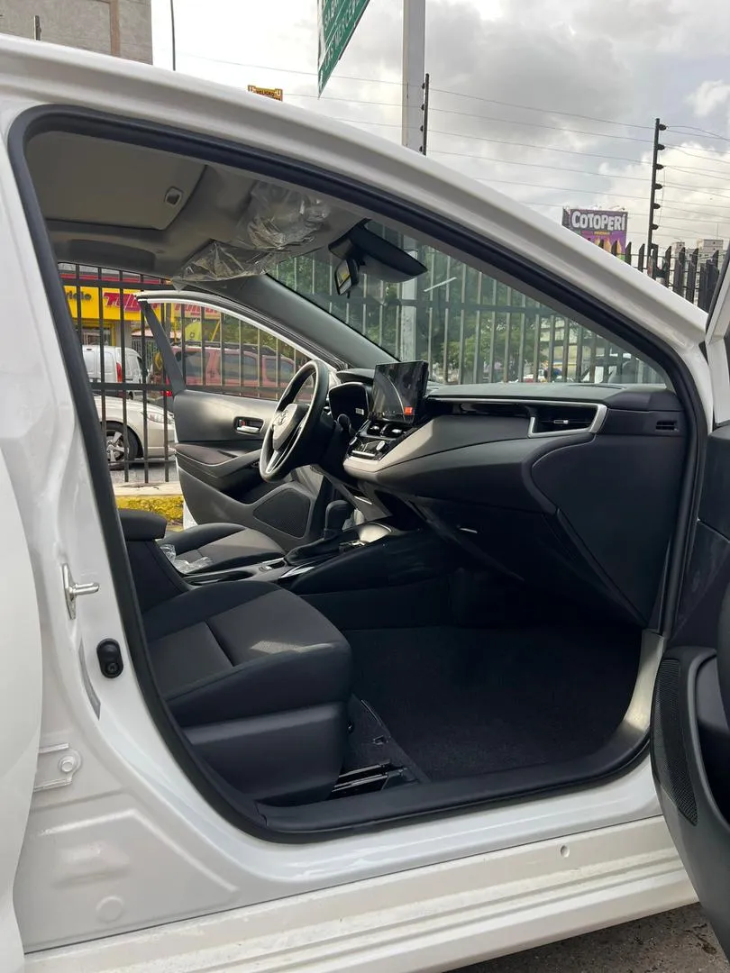 Toyota Corolla 2025 Levin 1.2 Turbo blanco6