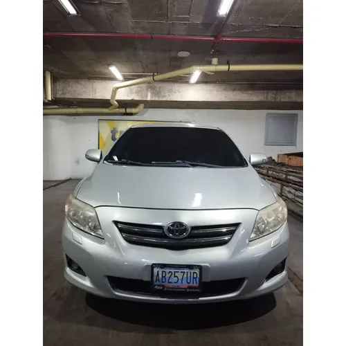 Toyota Corolla 2010 Plateado Caracas