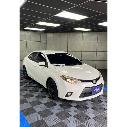 Toyota Corolla LE 2015 Blanco Caracas