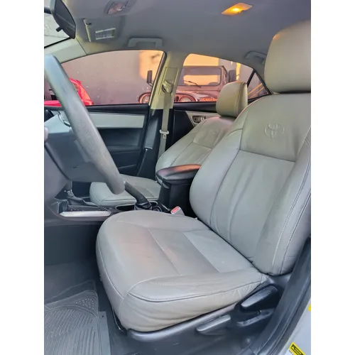 Toyota Corolla 2015 Plateado Caracas