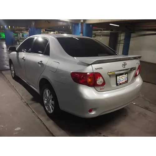Toyota Corolla 2010 Plateado Caracas