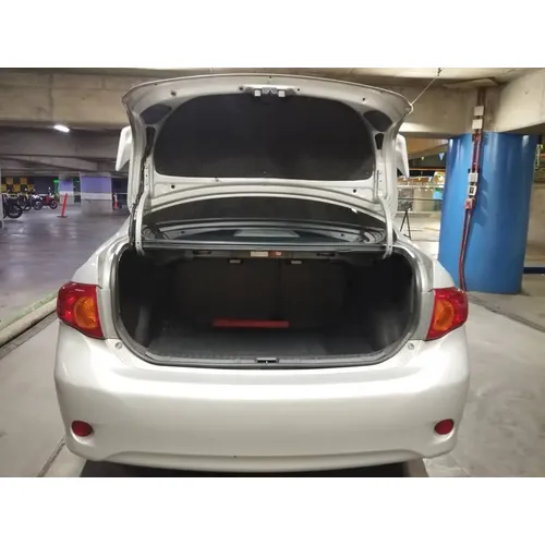 Toyota Corolla 2010 Plateado Caracas
