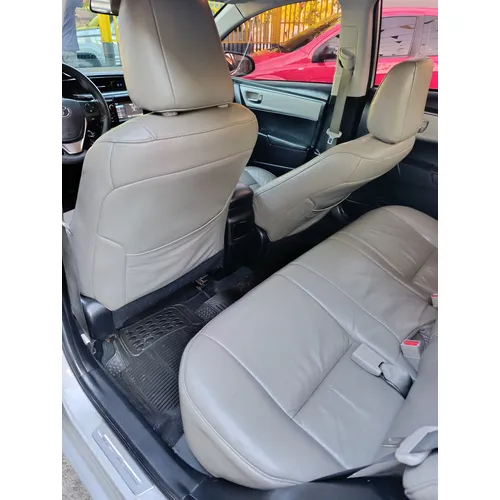 Toyota Corolla 2015 Plateado Caracas