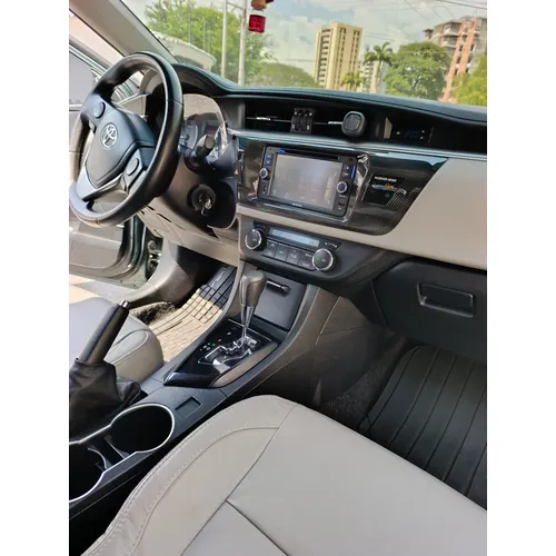 Toyota Corolla 2015 Verde Caracas