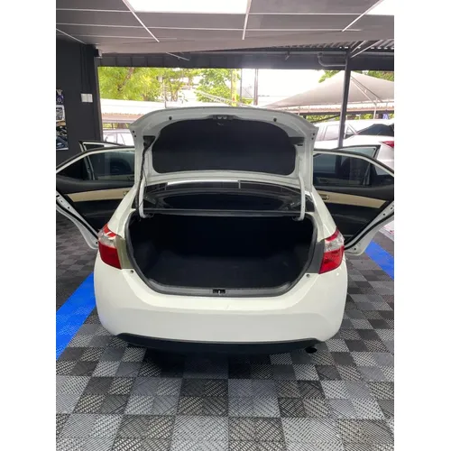 Toyota Corolla 2015 Blanco Caracas