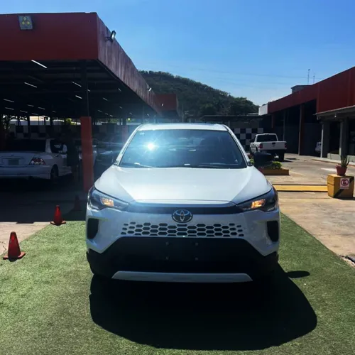 Toyota Corolla Cross 2026 Blanco Lechería