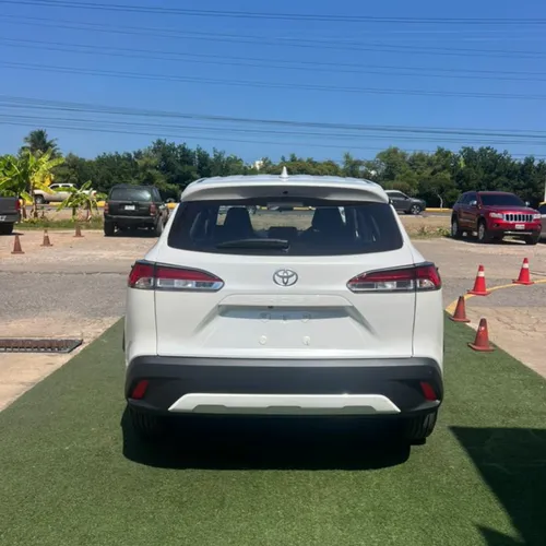 Toyota Corolla Cross 2026 Blanco Lechería