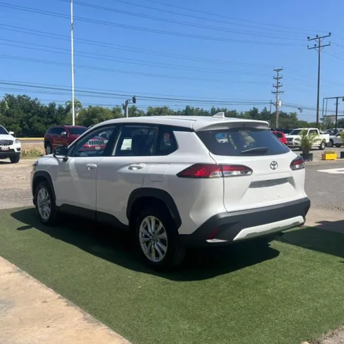 Toyota Corolla Cross 2026 Blanco Lechería