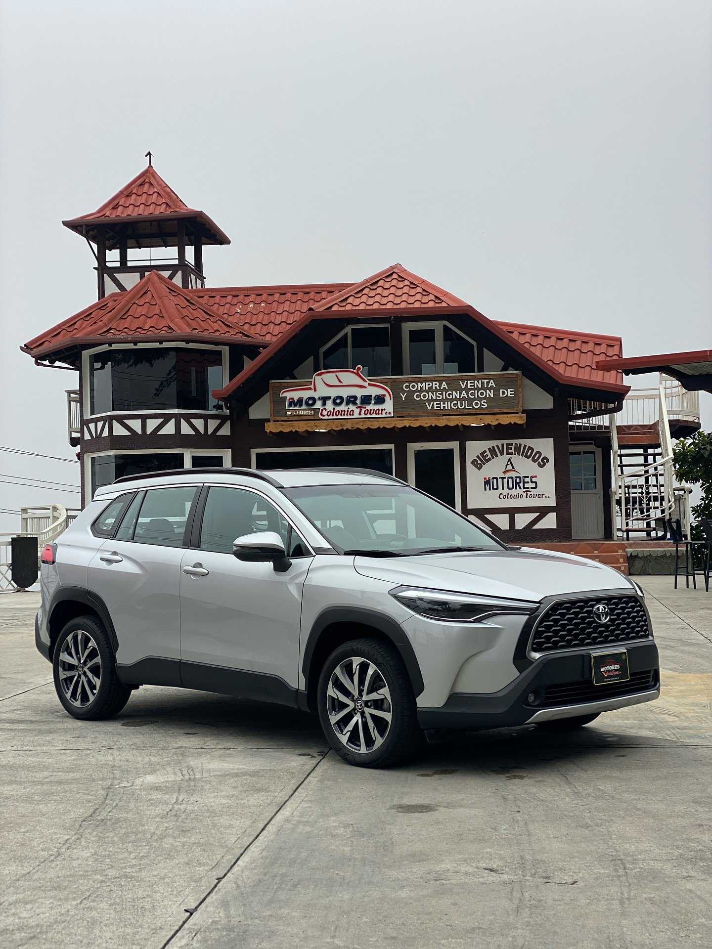 Toyota Corolla Cross 2022 Plata