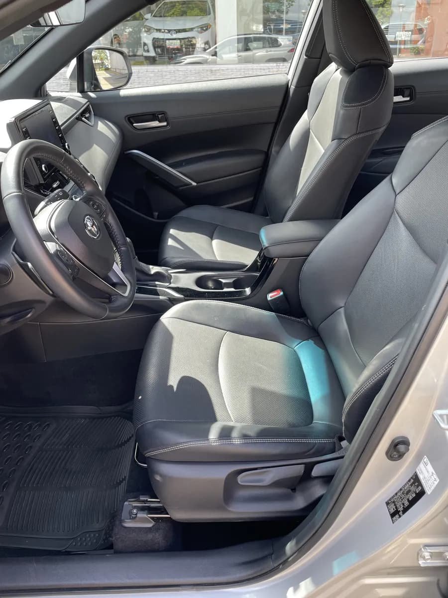 Toyota Corolla Cross 2022 Plateado