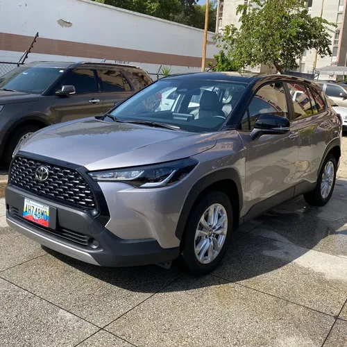 Toyota Corolla Cross 2024 Gris Valencia