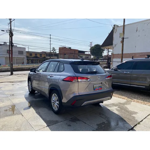 Toyota Corolla Cross 2024 Gris Valencia
