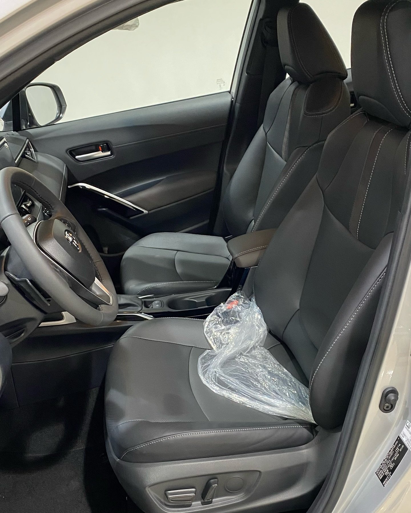 Toyota Corolla Cross 2025 Plata