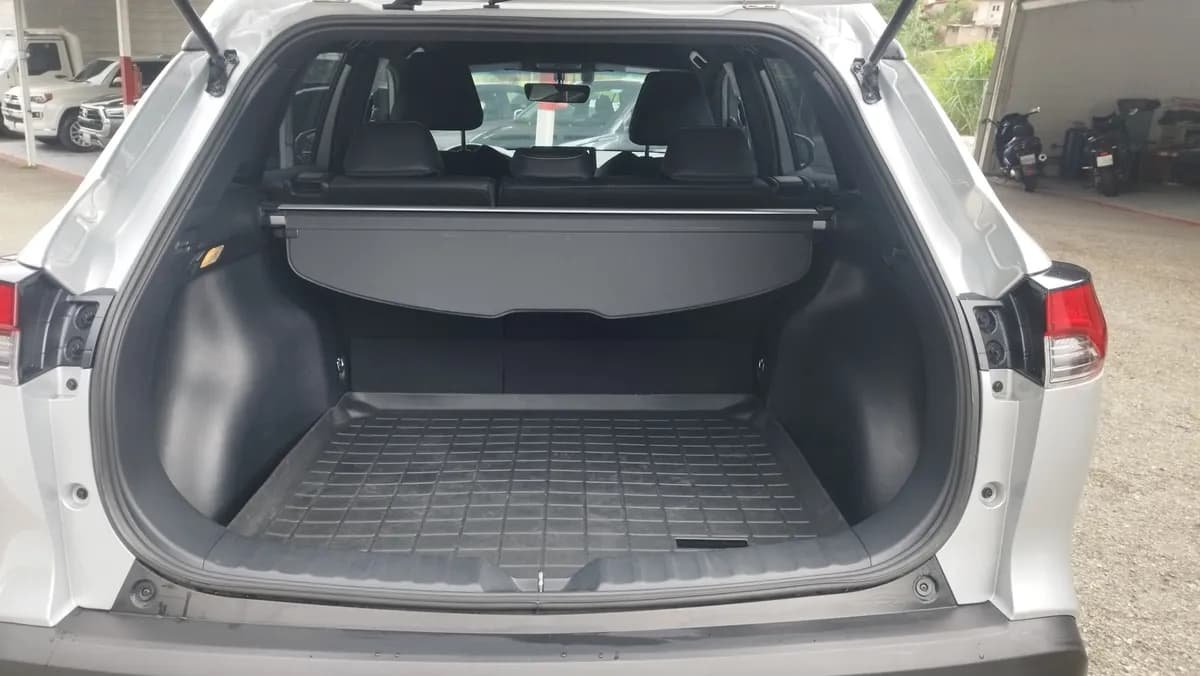 Toyota Corolla Cross Automático 2023 Plata