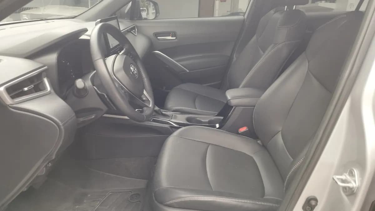 Toyota Corolla Cross Automático 2023 Plata